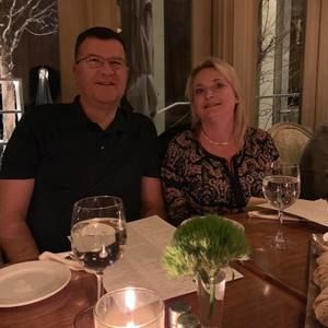 Meet your Posher, Lora